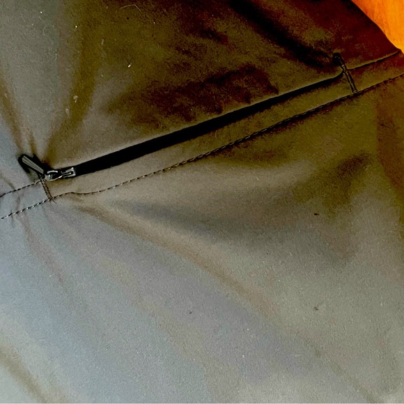 Eddie Bauer Pants Sz 6 Travex Roll-Up Active Pants charcoal grey Secure Pockets - Picture 8 of 9